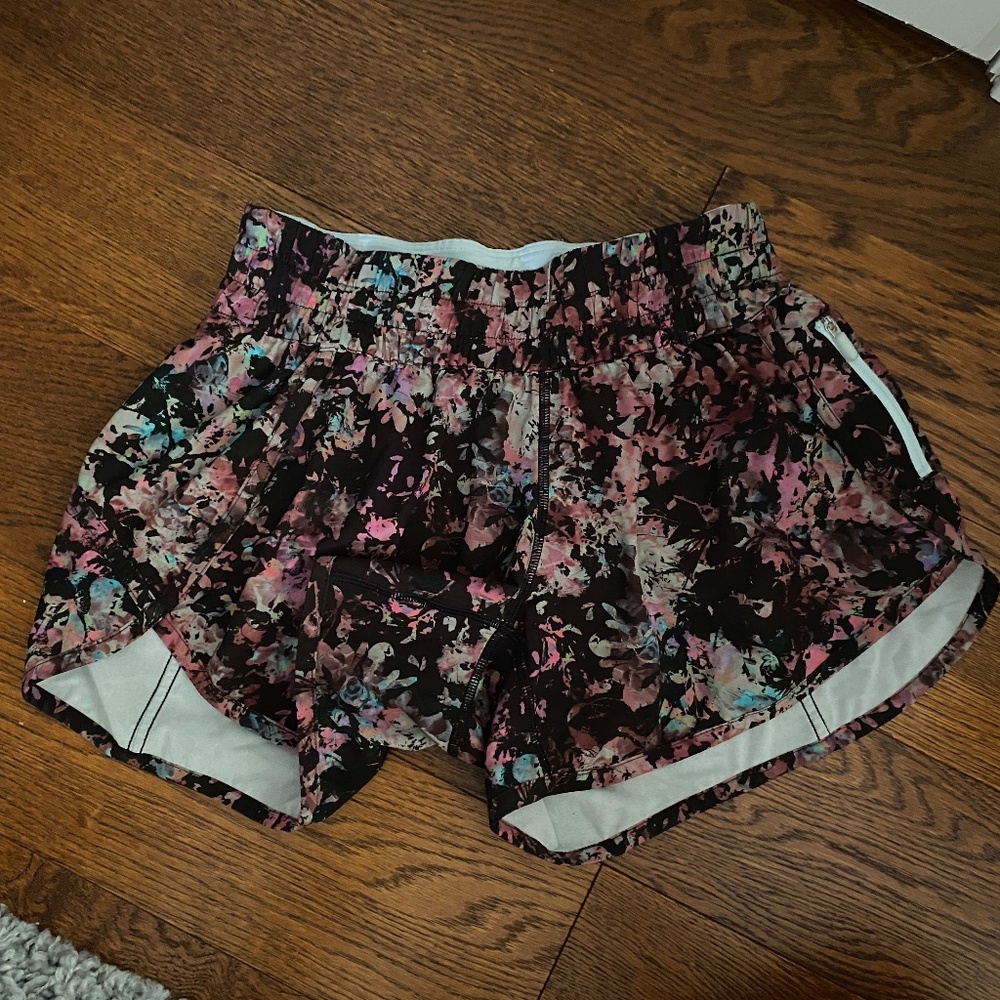 Lululemon tracker shorts size 6